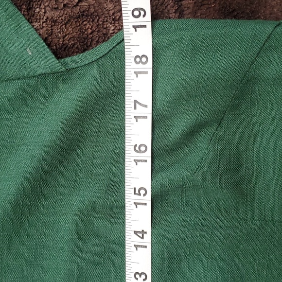 Blouse with knot closures. - Picture 11 of 11